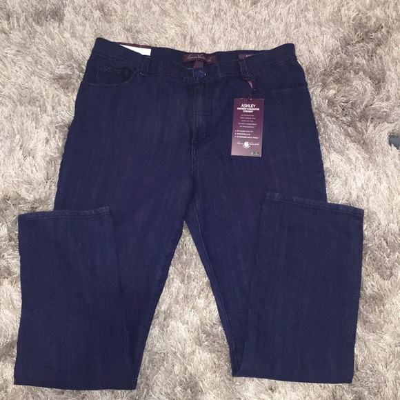 Gloria Vanderbilt Denim - HOST 🌟PICK NWT🌺Gloria Vanderbilt 🌺